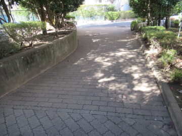 越谷市某マンション路盤改修工事　施工前